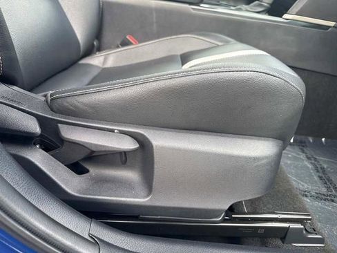 Used 2025 Toyota Camry SE w/ Convenience Package image 63