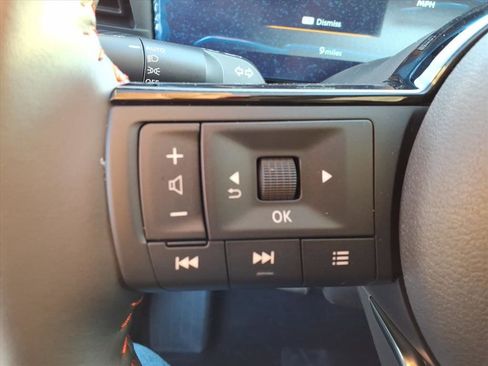 New 2026 Nissan Kicks SR image 21