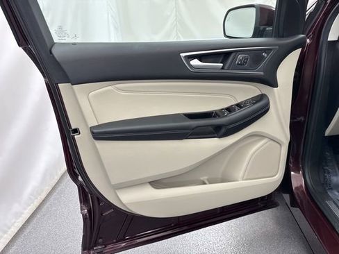 Used 2019 Ford Edge Titanium w/ Equipment Group 301A AWD/4WD image 13