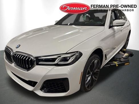 Used 2023 BMW 540i xDrive w/ M Sport Package image 3