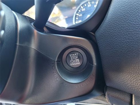 Used 2022 Jeep Renegade Trailhawk image 31