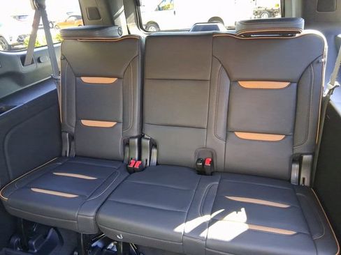 Used 2023 GMC Yukon XL AT4 image 13