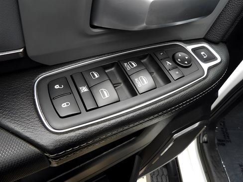 Used 2019 RAM 2500 Power Wagon image 12