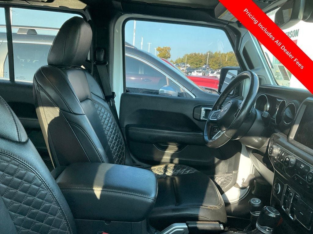 Used 2021 Jeep Gladiator Overland AWD/4WD image 3