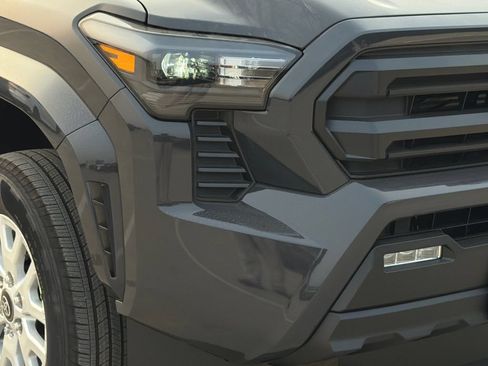 New 2026 Toyota Tacoma SR5 AWD/4WD image 9