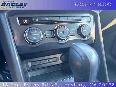 Used 2021 Volkswagen Tiguan SE AWD/4WD image 19