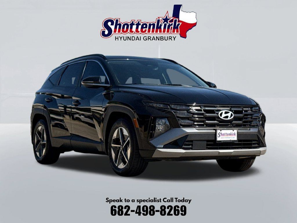 Used 2025 Hyundai Tucson SEL FWD image 3