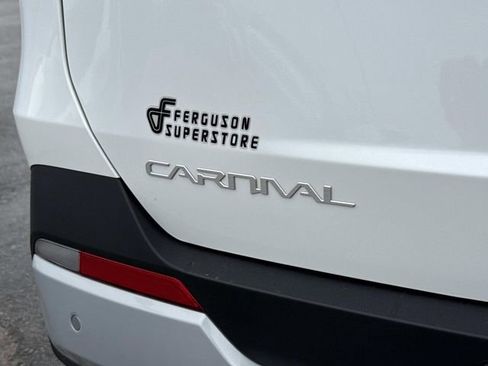 New 2026 Kia Carnival LX image 5