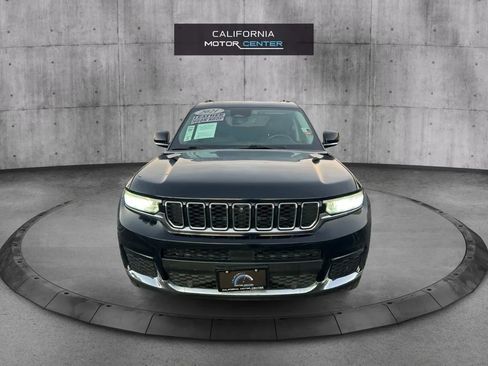 Used 2021 Jeep Grand Cherokee L Limited w/ Luxury Tech Group II image 2