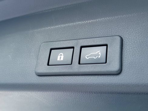 Used 2023 Subaru Ascent Limited AWD/4WD image 12