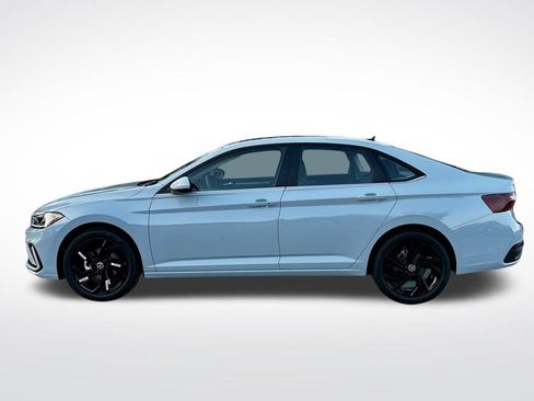 New 2026 Volkswagen Jetta SE image 3