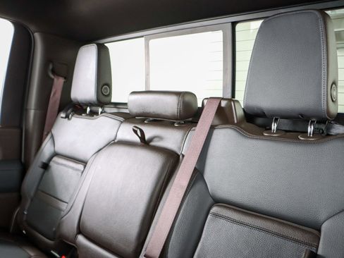 Used 2023 GMC Sierra 2500 Denali w/ Denali Ultimate Package image 29