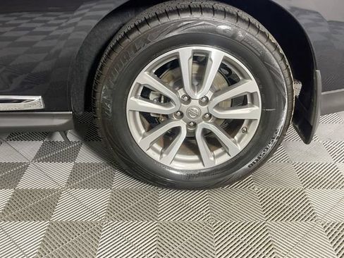 Used 2015 Nissan Pathfinder SL w/ SL Tech Package FWD image 33