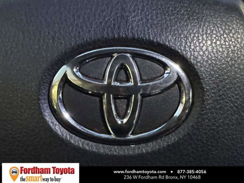 Used 2018 Toyota Camry SE image 28