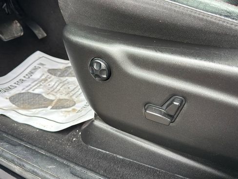 Used 2023 Dodge Durango GT image 29