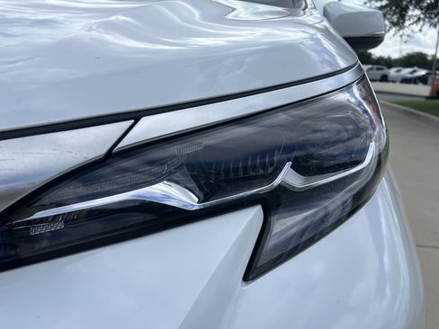 Used 2024 Toyota Sienna Platinum FWD image 6