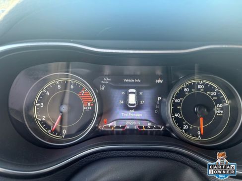 Used 2021 Jeep Cherokee Trailhawk w/ Premium Leather Package image 16