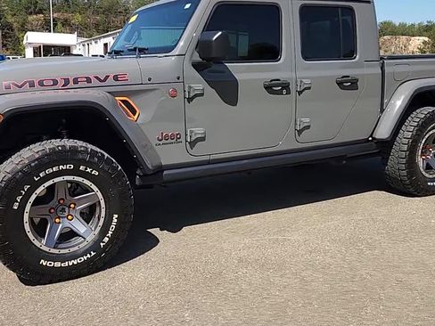 Used 2022 Jeep Gladiator Mojave w/ Trailer Tow Package AWD/4WD image 3