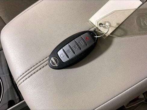Used 2024 Nissan Altima 2.5 SV AWD/4WD image 14