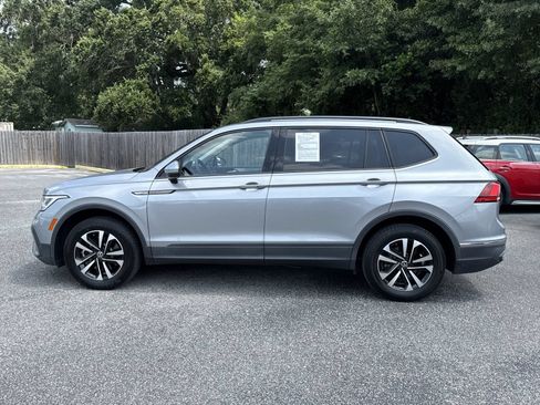 Used 2022 Volkswagen Tiguan S FWD image 3