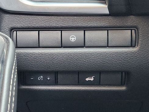 Used 2021 Nissan Rogue SL FWD image 17