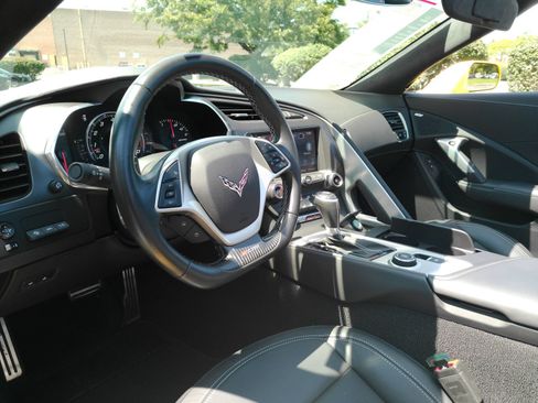 Used 2017 Chevrolet Corvette Z06 RWD image 16
