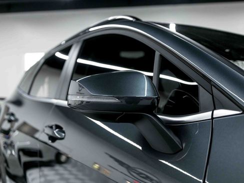 Used 2025 Kia Sportage EX w/ Premium Package image 17