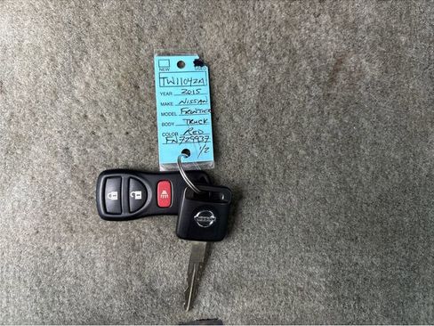 Used 2015 Nissan Frontier SL image 38