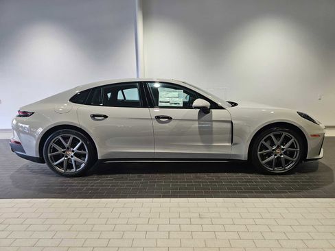 New 2025 Porsche Panamera 4 image 7