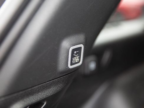 Used 2024 Jeep Grand Cherokee Altitude AWD/4WD image 25