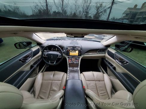 Used 2018 Lincoln Continental Select w/ Continental Climate Package image 26