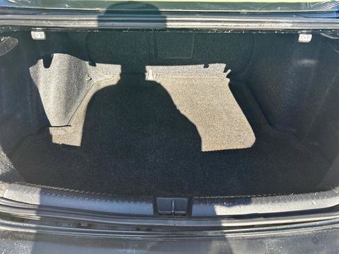 Used 2011 Volkswagen Jetta SEL image 14