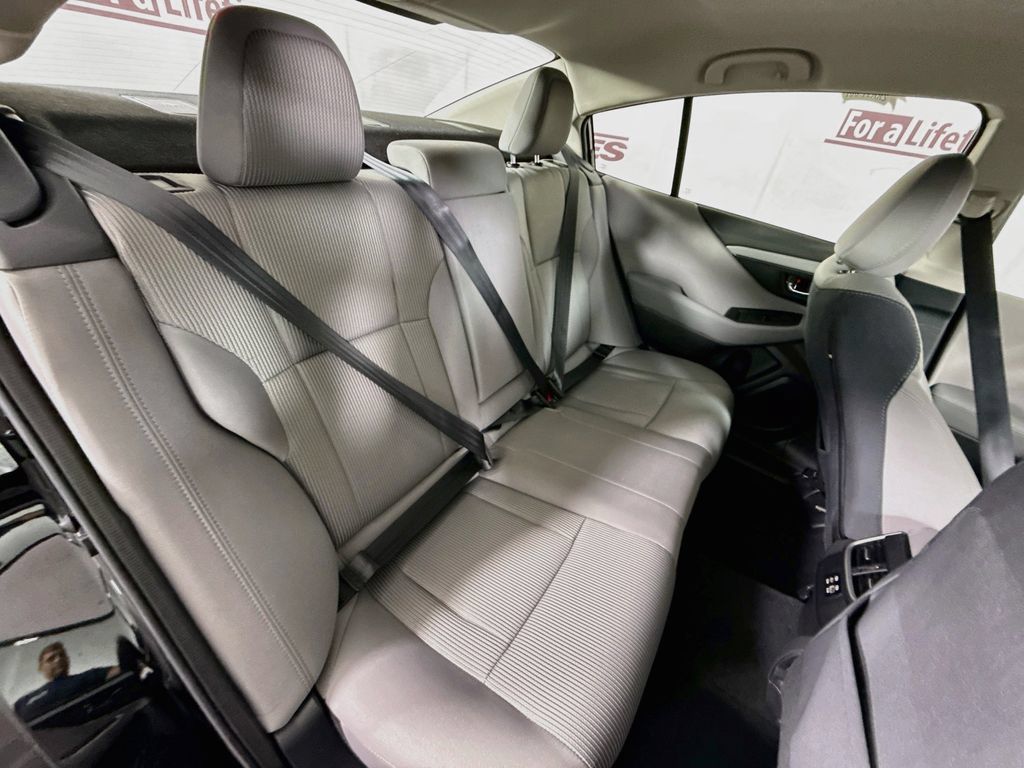Used 2025 Subaru Legacy Premium AWD/4WD image 29