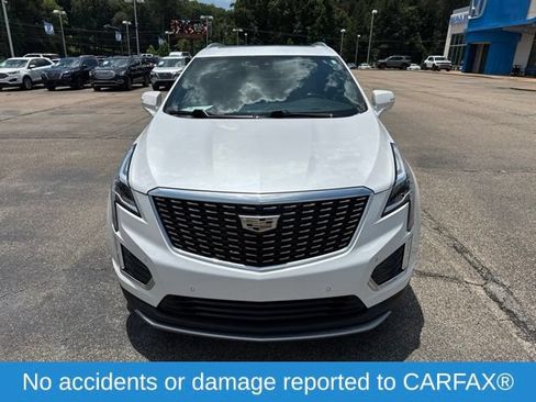 Used 2020 Cadillac XT5 Premium Luxury FWD image 2