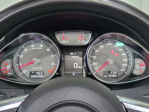 Used 2011 Audi R8 V8 w/ Convenience Pkg image 11