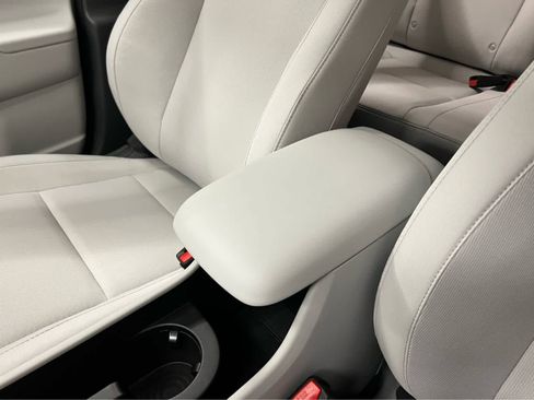 New 2026 Hyundai Kona SE image 30