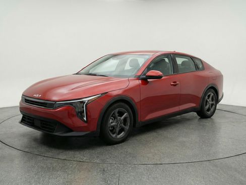 Used 2025 Kia K4 FWD image 3