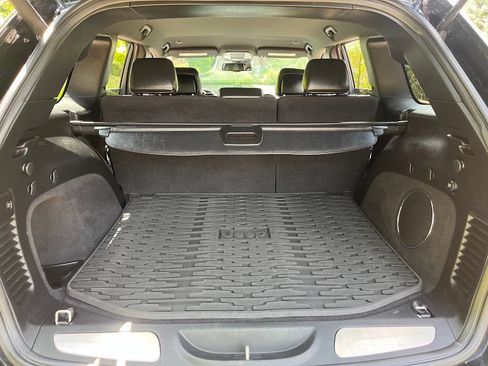 Used 2015 Jeep Grand Cherokee SRT AWD/4WD image 45