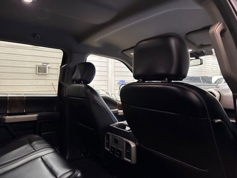 Used 2019 Ford F150 Lariat image 32