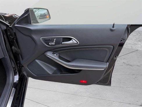 Used 2018 Mercedes-Benz CLA 250 4MATIC image 22