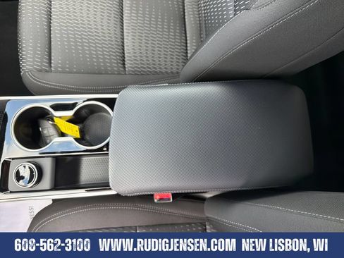 Used 2026 Chevrolet Equinox LT AWD/4WD image 26