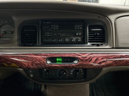 Used 2001 Mercury Grand Marquis GS image 6