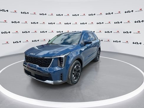 Certified 2025 Kia Sorento S w/ Panoramic Sunroof Package FWD image 4