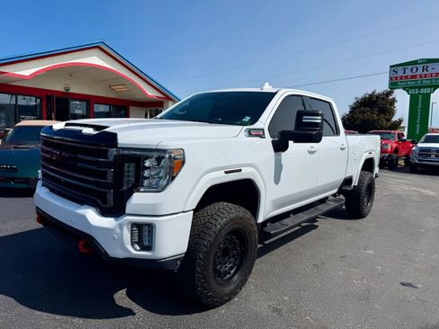 Used 2020 GMC Sierra 2500 AT4 w/ AT4 Premium Package AWD/4WD image 1