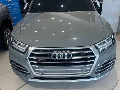 Used 2020 Audi SQ5 Premium Plus w/ Premium Plus Package AWD/4WD image 2