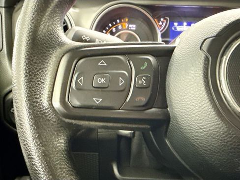 Used 2021 Jeep Gladiator Sport image 11