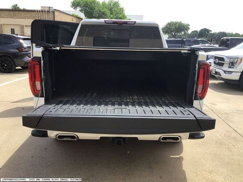 Used 2025 GMC Sierra 1500 Denali Ultimate image 16