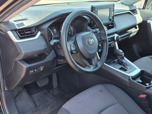 Used 2019 Toyota RAV4 XLE AWD/4WD image 9