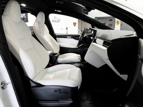 Used 2020 Tesla Model X Long Range image 37