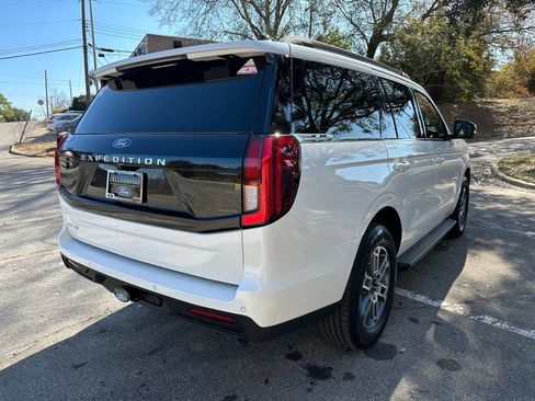 New 2025 Ford Expedition Active RWD image 4